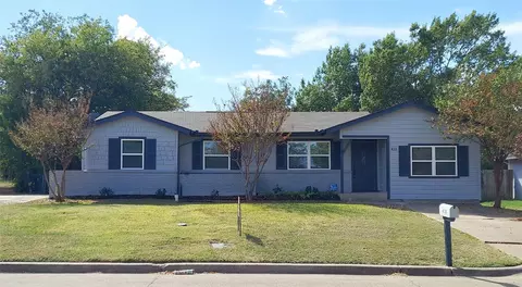 410 Hillcrest St, Mansfield, TX 76063