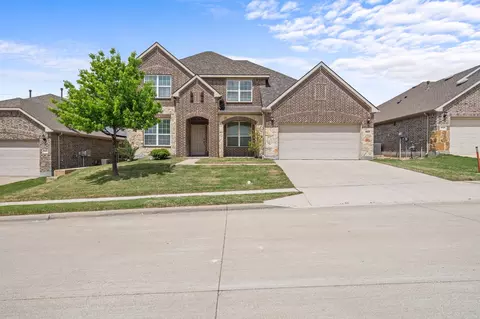 1929 Brahorn Ln, Fort Worth, TX 76131