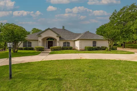 603 Runaway Bay Dr, Runaway Bay, TX 76426