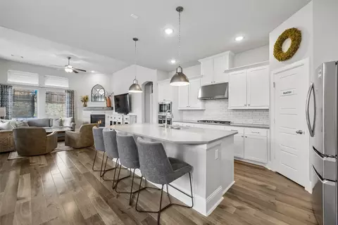 Kitchen - 2012 Crescent St, Aledo, TX 76008 photo 4 of 5