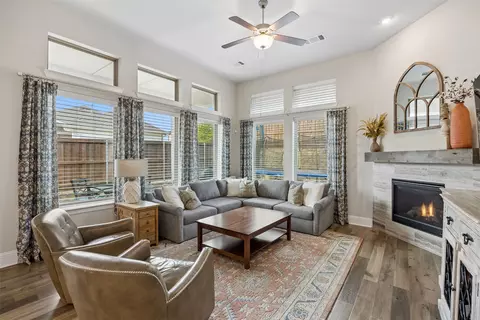 Living - 2012 Crescent St, Aledo, TX 76008 photo 2 of 4