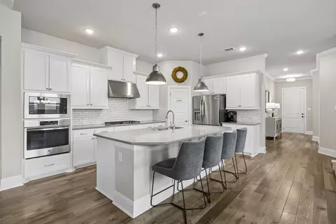 Kitchen - 2012 Crescent St, Aledo, TX 76008 photo 2 of 5