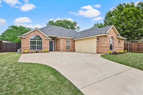 8609 Matt Dr, North Richland Hills, TX 76182