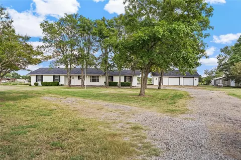815 N Spikes Rd, Corsicana, TX 75110
