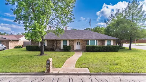 2008 Peacock Ln, Greenville, TX 75402
