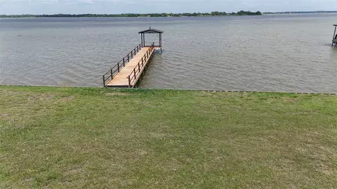 401 Meandering Way, Corsicana, TX 75109