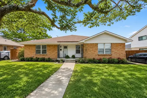 11315-11317 Lochwood Blvd, Dallas, TX 75218