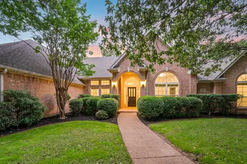 1306 Normandy Dr, Southlake, TX 76092