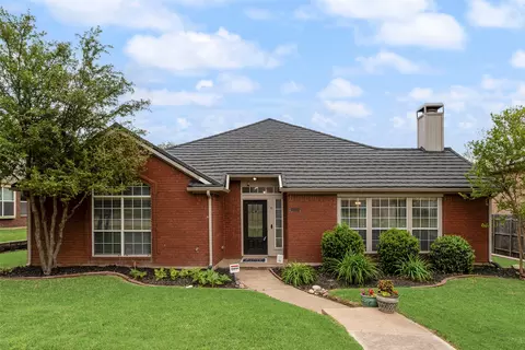 1310 Newport Dr, Carrollton, TX 75006