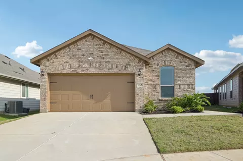 713 Presidio St, Aubrey, TX 76227