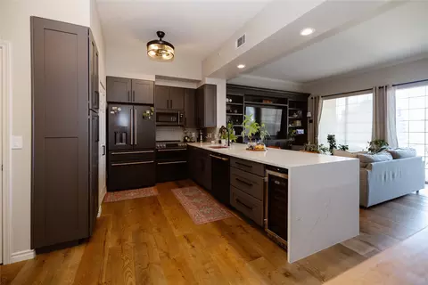 3225 Turtle Creek Blvd #812, Dallas, TX 75219
