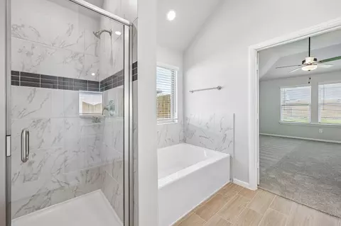 Bath - 3708 Yarrow Dr, Argyle, TX 76226 photo 2 of 4