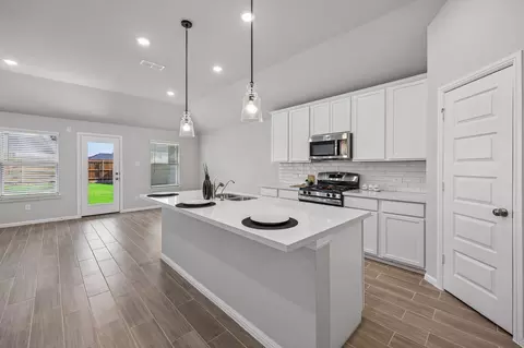 Kitchen - 3708 Yarrow Dr, Argyle, TX 76226 photo 1 of 6