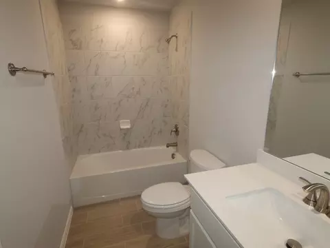 Bath - 3708 Yarrow Dr, Argyle, TX 76226 photo 3 of 3