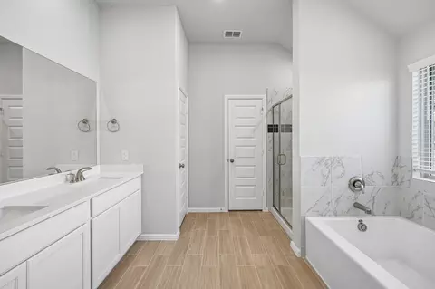 Bath - 3708 Yarrow Dr, Argyle, TX 76226 photo 1 of 4