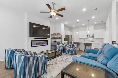 8352 Challenger Ln, Frisco, TX 75034