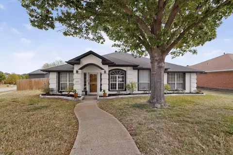 3015 Antelope Dr, Mesquite, TX 75181