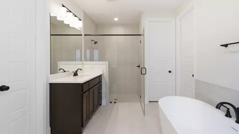 Bath - 2225 Junction Dr, Celina, TX 75009 photo 2 of 2