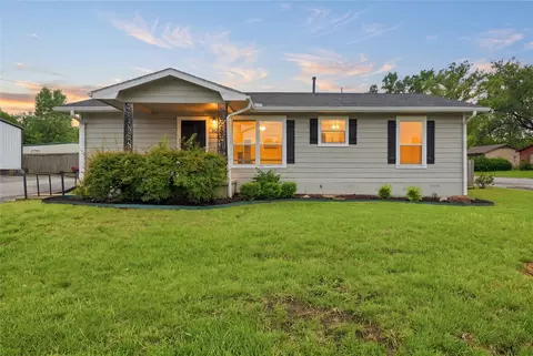306 W Haning St, Howe, TX 75459