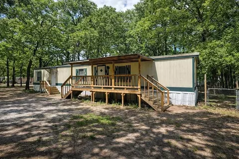 1300 Red Hawk Bay Dr, West Tawakoni, TX 75474