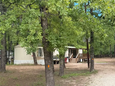 1300 Red Hawk Bay Dr, West Tawakoni, TX 75474