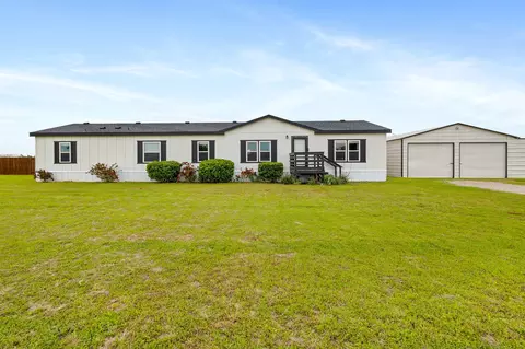 8425 Brahma Dr, Justin, TX 76247