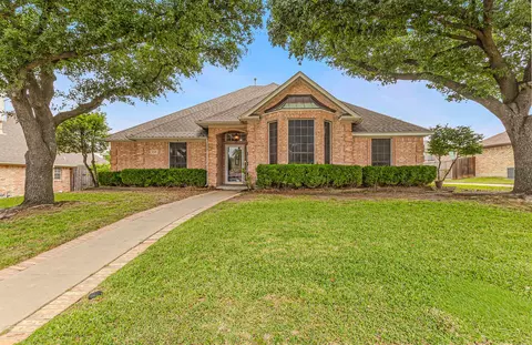 135 Paige Ln, Forney, TX 75126