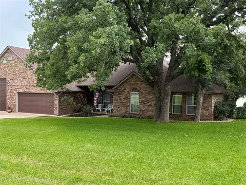1408 Island Village Ct, Granbury, TX 76048