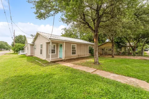 1391 N Paddock St, Stephenville, TX 76401