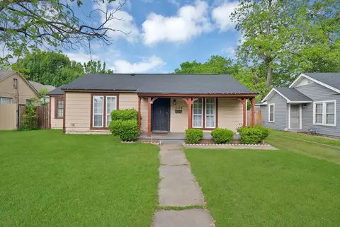 2117 Grace Ave, Fort Worth, TX 76111