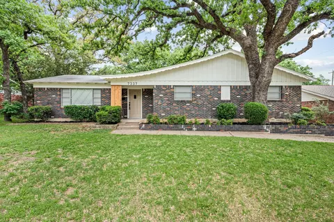 7337 Ellis Rd, Fort Worth, TX 76112