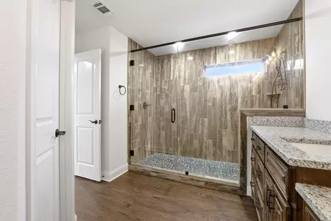 Bath - 809 Schneider Rd, Howe, TX 75459 photo 2 of 4