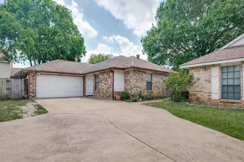 3001 Forest Creek Dr, Fort Worth, TX 76123