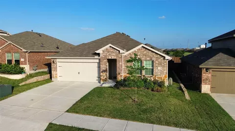 1306 Saddlehorn Dr, Denton, TX 76207