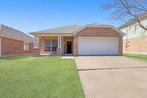 8420 Silverbell Ln, Fort Worth, TX 76140