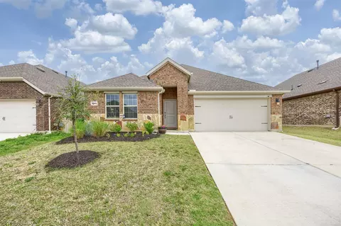 9801 Elk Falls Ln, Aubrey, TX 76227