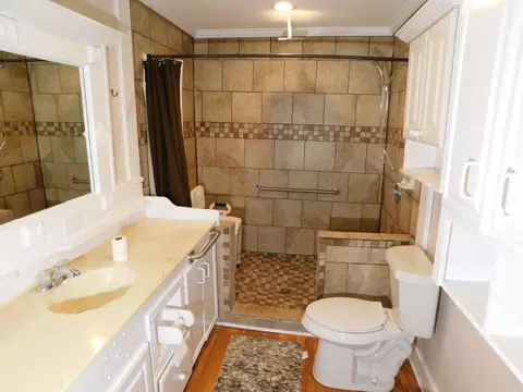 Bath - 105 NW 2nd, Springhill, LA 71075 photo 1 of 5