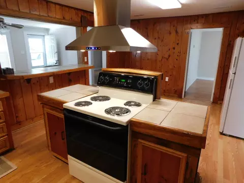 Kitchen - 105 NW 2nd, Springhill, LA 71075 photo 3 of 4