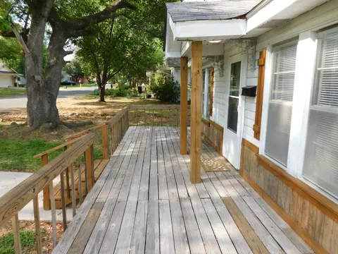 Exterior - 105 NW 2nd, Springhill, LA 71075 photo 3 of 6
