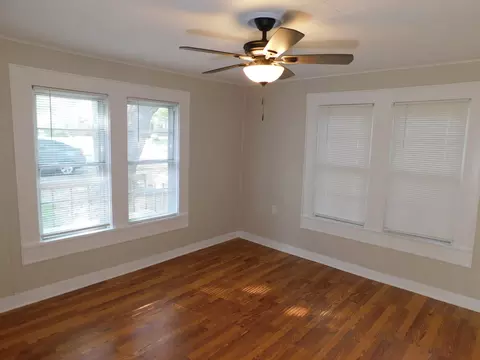 Living - 105 NW 2nd, Springhill, LA 71075 photo 3 of 4