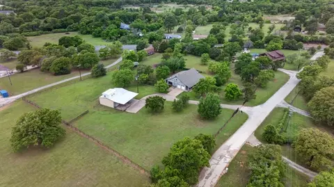 4609 Slayton Rd, Cleburne, TX 76031