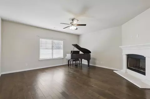 Living - 240 Springwood Ranch Loop, Springtown, TX 76082 photo 1 of 2