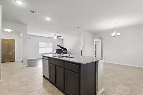 Entry Way - 240 Springwood Ranch Loop, Springtown, TX 76082 photo 2 of 3