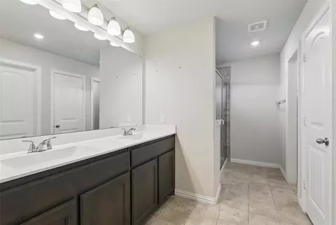 Entry Way - 240 Springwood Ranch Loop, Springtown, TX 76082 photo 3 of 3
