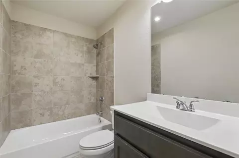 Bath - 240 Springwood Ranch Loop, Springtown, TX 76082 photo 2 of 2