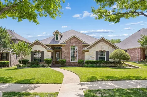 2209 Stonehenge Ln, Lewisville, TX 75056