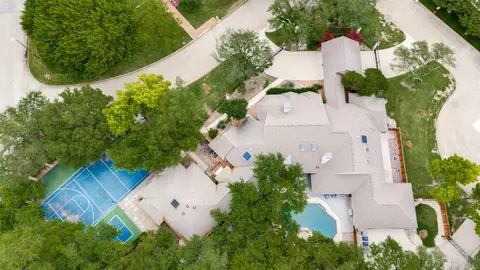 17515 River Hill Dr, Dallas, TX 75287