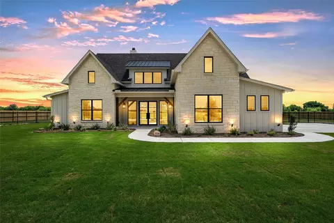 358 Lacek Mill Rd, China Spring, TX 76633