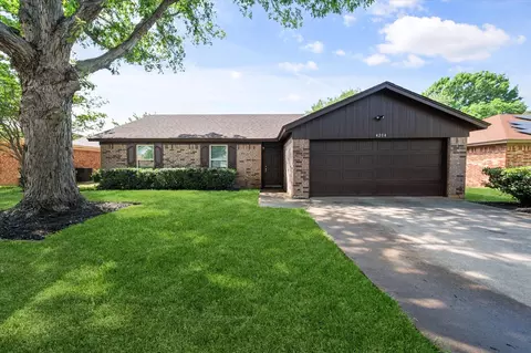 4204 Maple Springs Dr, Arlington, TX 76001