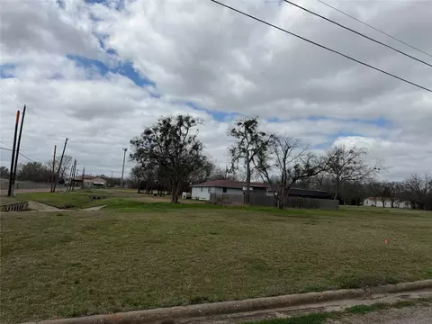 102 Johnson St, Commerce, TX 75428